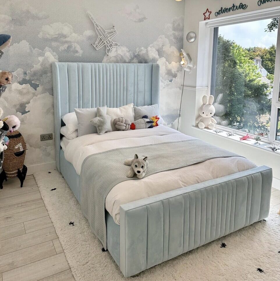 Hampton Wingback Bed