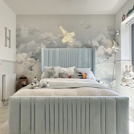 Hampton Wingback Bed